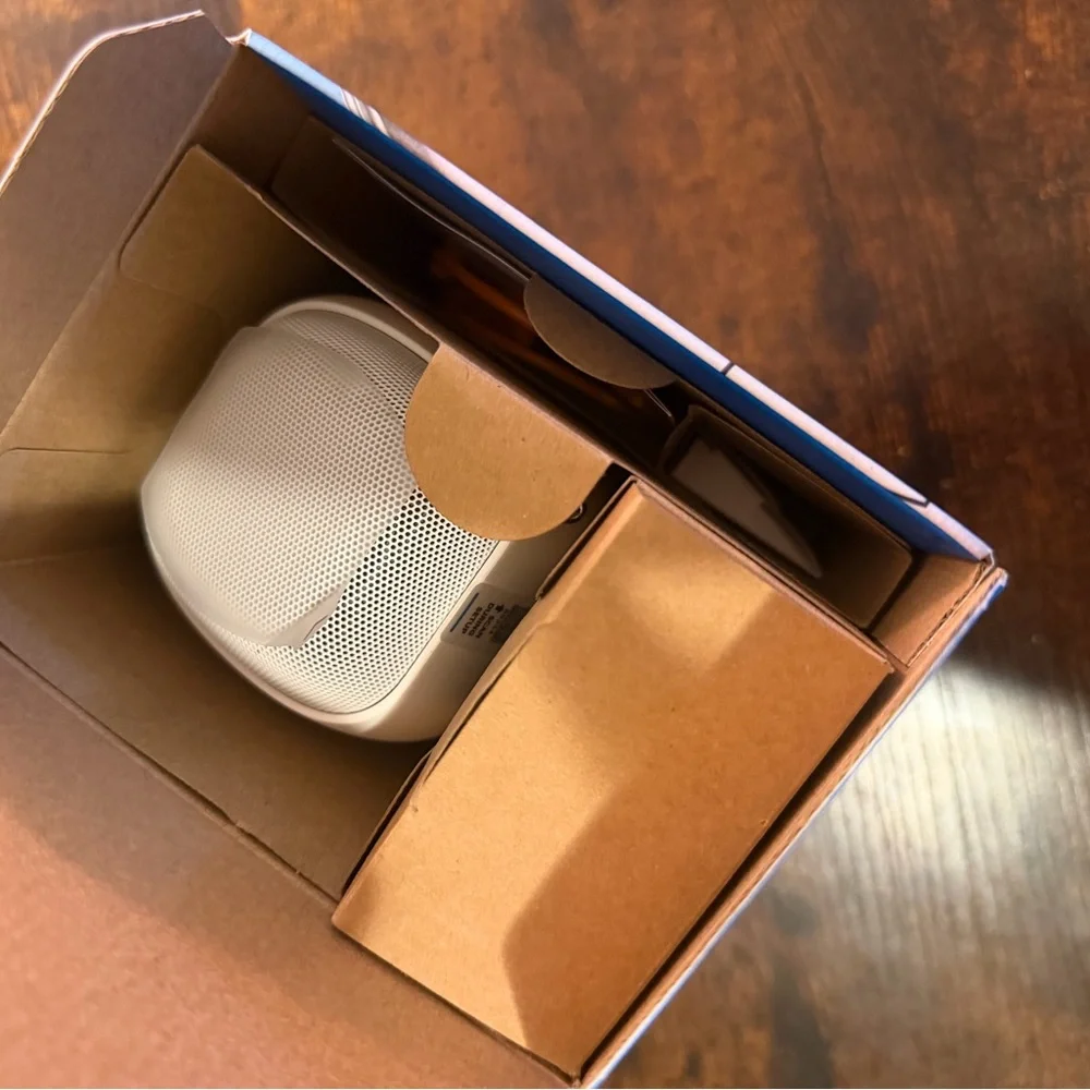 Ring Spotlight Cam Pro, Battery with extra Quick Release Battery